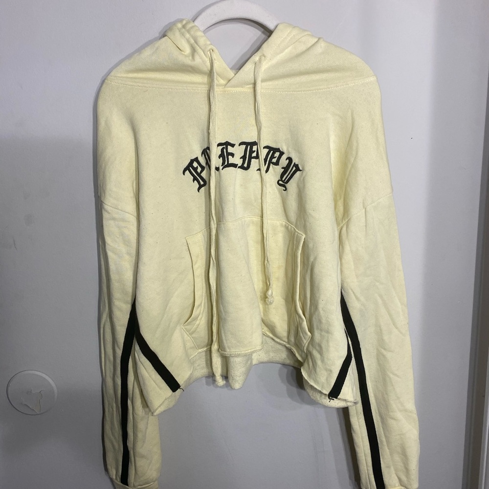 cropped hoodie